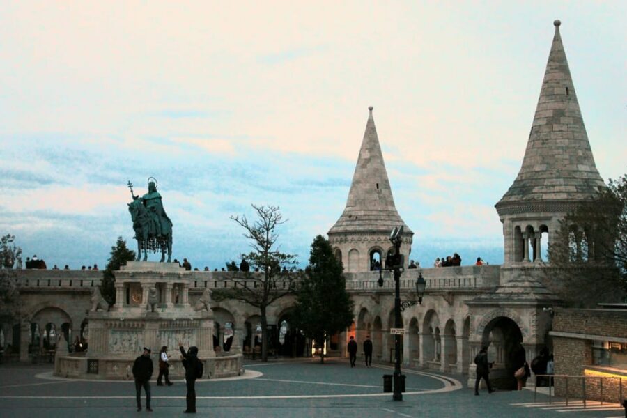 BloodThirsty Hungary: Walking tour & Dark Historical Stories - Why Budapest Castle District Works So Well for Dark Stories