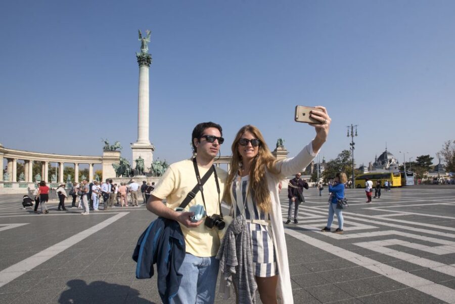 Budapest 3-Hour Private Walking Tour with Route Options - City Shopping Tour: Central Market Hall plus Váci Street, Fashion Street, and malls