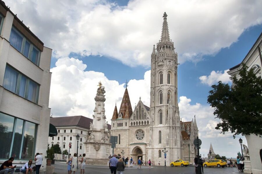 Budapest 3-Hour Walking Tour in Italian - Matthias Church and Fisherman’s Bastion: the classic skyline payoff