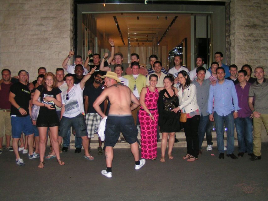 Budapest: 5-Hour Pub Crawl through Ruin Bars - Starting point at Oktogon tér: easy to find, easy to return