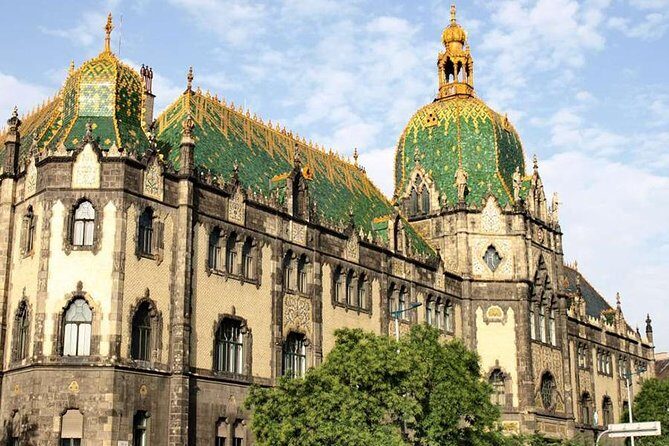 Budapest Art Nouveau Walking Tour - The 3-hour walk: pace, focus, and what you’ll actually see