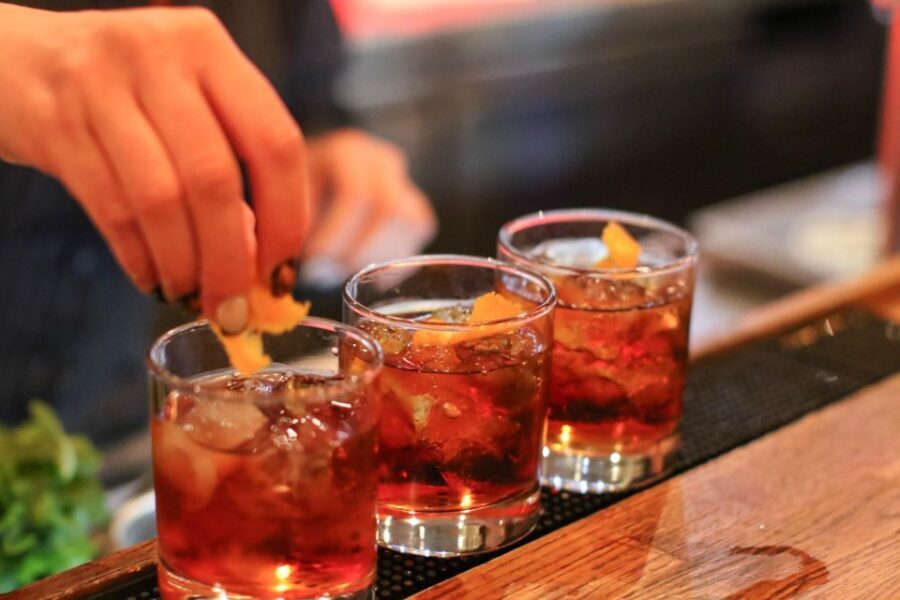 Budapest: Bar Crawl Tour with Local Drinks - Key things to know before you go