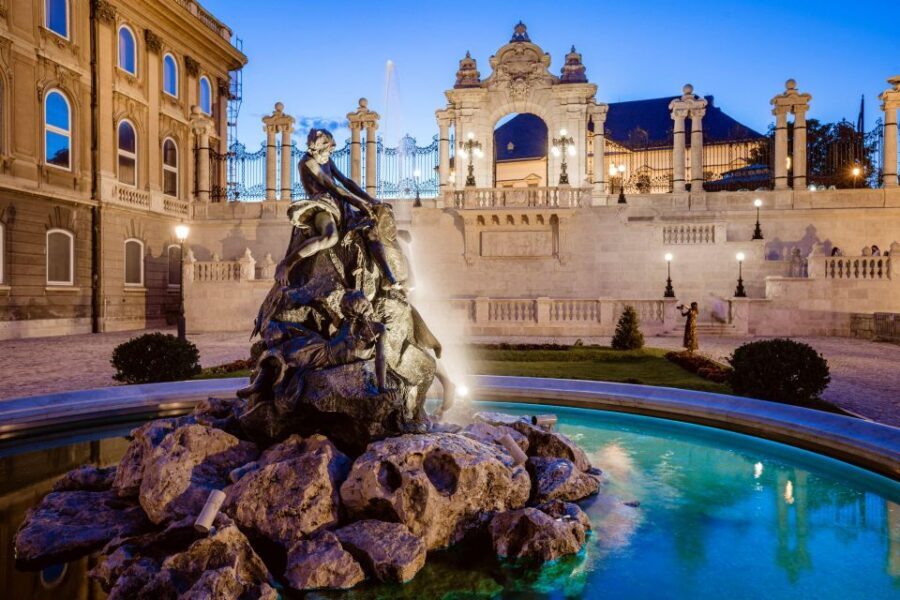 Budapest: Buda Castle Walk with Saint Stephen's Hall - Hunyadi Court and Lion Courtyard: where the stories fit the stones