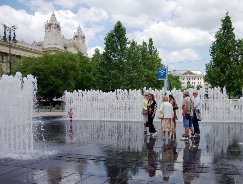 Budapest: City Center Walking Tour - St Stephen’s Basilica: the dome and colonnade that anchor the whole route