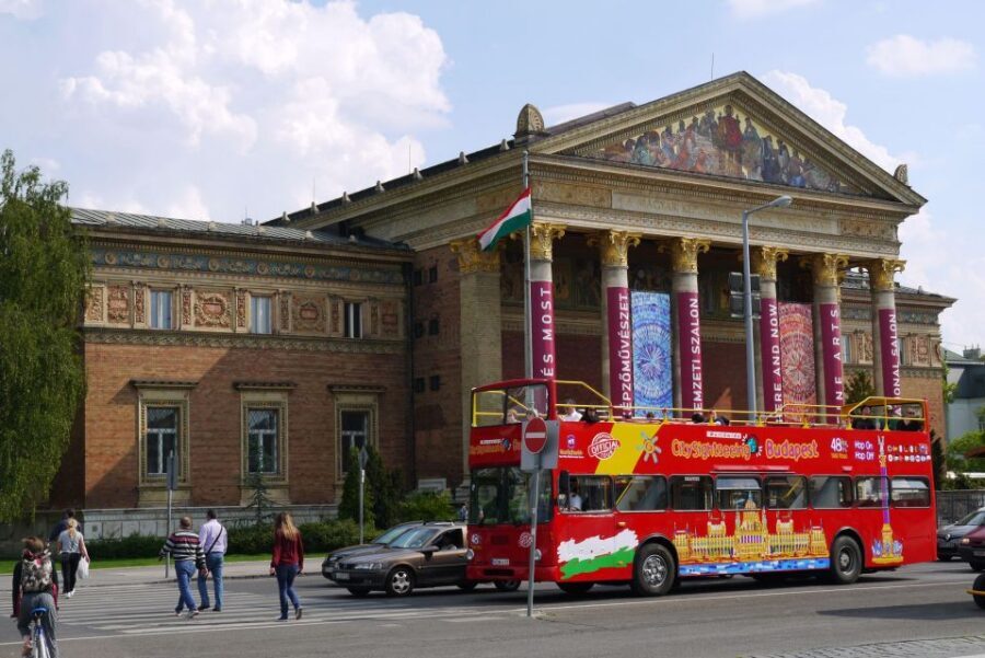 Budapest: City Sightseeing Hop-On Hop-Off Bus Tour & Extras - Discount Booklet and Vouchers: How You Stretch the Value
