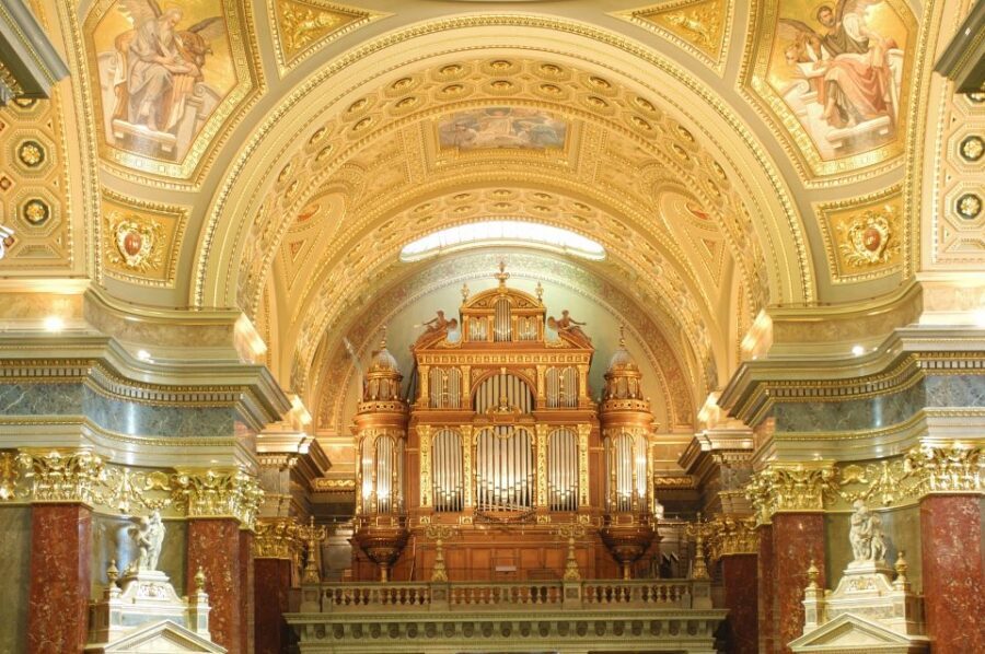 Budapest: Classical Music Concerts in St Stephen's Basilica - What to pair with it in your Budapest evening plan
