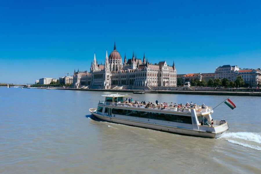 Budapest: Day or Night River Cruise on Panoramic Boat - Key things to know before you go