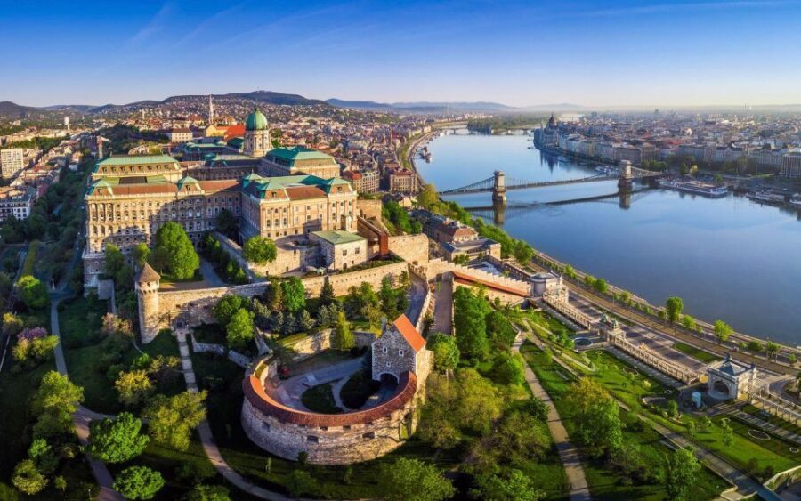 Budapest: Day or Night River Cruise on Panoramic Boat - Why a 1-Hour Panoramic Danube Cruise Works in Budapest