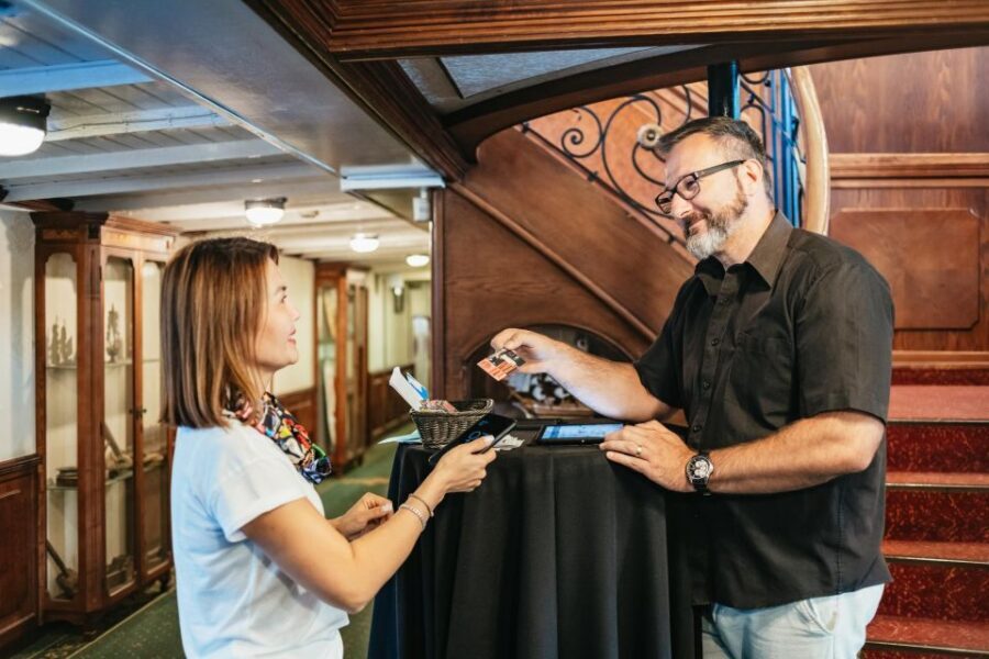 Budapest: Evening Cruise including Drinks and Live Music - Price and Value: Why $24 Can Make Sense