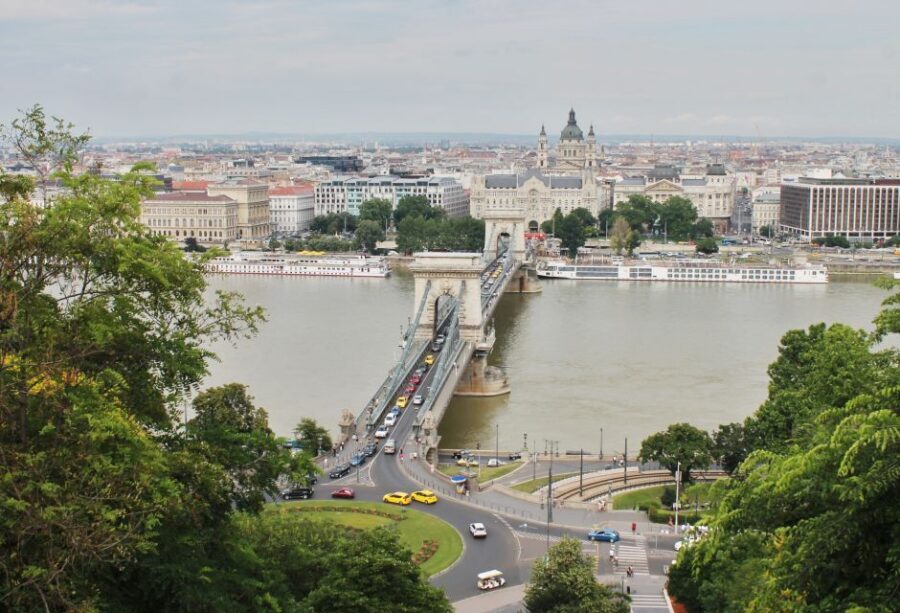 Budapest: Guided City Tour by E-Bike - Danube Promenade back to Pest: Great Market Hall and the finish at Opera