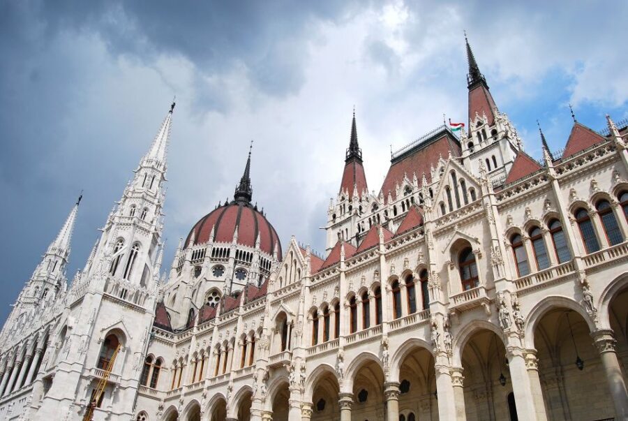 Budapest: Guided Walking Tour of Pest - Key things I’d watch for on this Pest tour