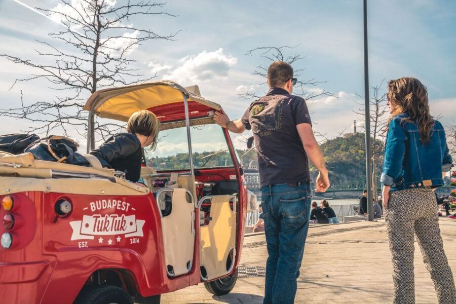 Budapest: Half-Day Exclusive Highlights Private Tour - Key things that make this tour work so well