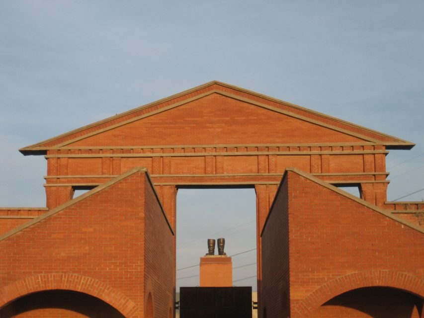 Budapest: Memento Park Ticket - Planning your one-day visit: timing, pacing, and shoes