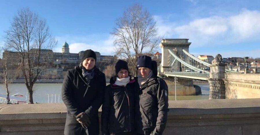Budapest : Must-see attractions walking tour - The Little Princess Statue wish and the turn toward Vigadó Square