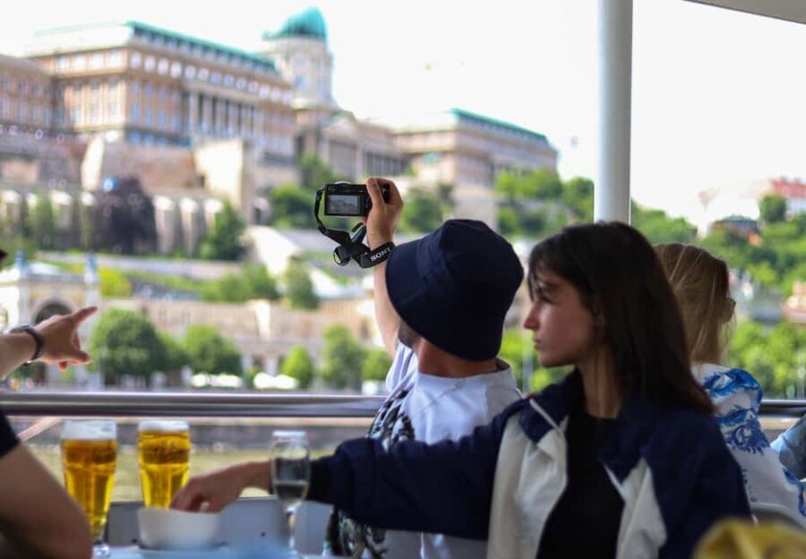 Budapest: Pizza Cruise - Who should book this cruise (and who should skip it)
