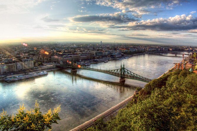 Budapest Private Full Day City Tour with a comfortable air -conditioned car - How the route makes sense: Pest, Buda, and viewpoints in one day