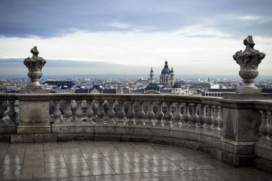 Budapest: Walking Tour in German - Leopoldstadt and the Chain Bridge: How the Danube Split Gets Explained