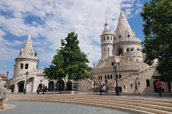 Budapest Walking Tour with Your Private Guide: 10+ Highlights - Your Meeting Point at Elizabeth Square (And Why It Matters)
