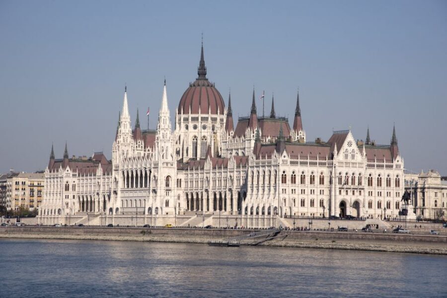 Castle District & Pest Driving Tour with Danube River Cruise - Weather, water levels, and the one-day rain-plan
