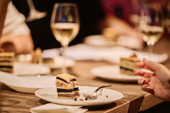 Central Budapest Food Walking Tour with Drinks Included - Key things I think you’ll enjoy most