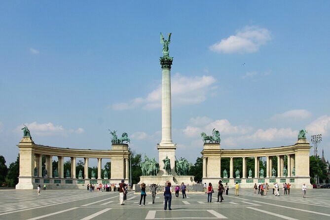 Comprehensive sightseeing tour - Why This Budapest Highlights Walk Works in One Day