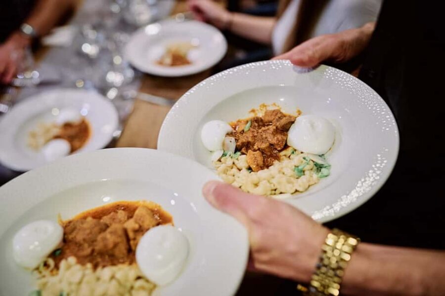 Guided Tipsy Food Tour with Drinks Included in Budapest - Key Things That Make This Budapest Food Tour Work