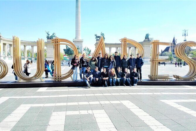 Original Budapest Alternative Street Art & Jewish Tour - Stop 4: Szines Esernyok and the Colourful City theme (about 30 minutes)