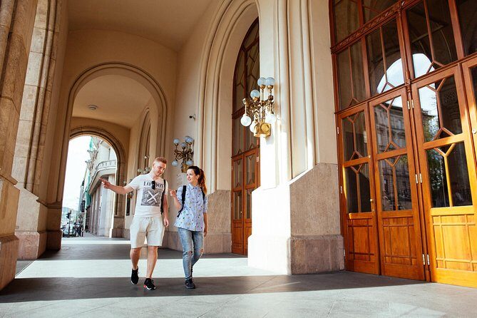 Private City Kickstart Tour: Budapest - Flexible stops: why your host’s route can be the real value