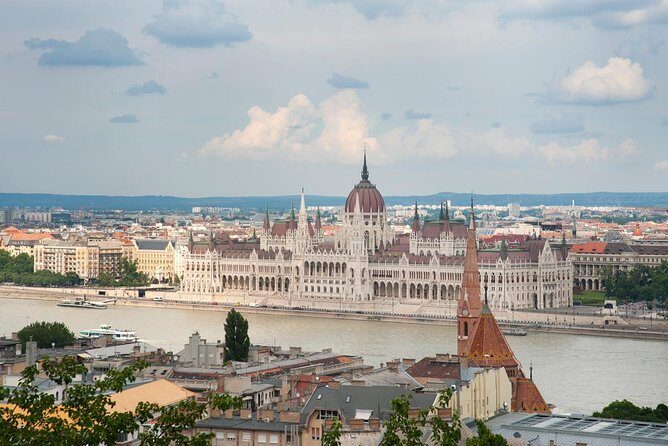Walk in Buda with Hospital in the Rock Underground Cave Visit - Hospital in the Rock nuclear bunker museum: the tour’s emotional centerpiece